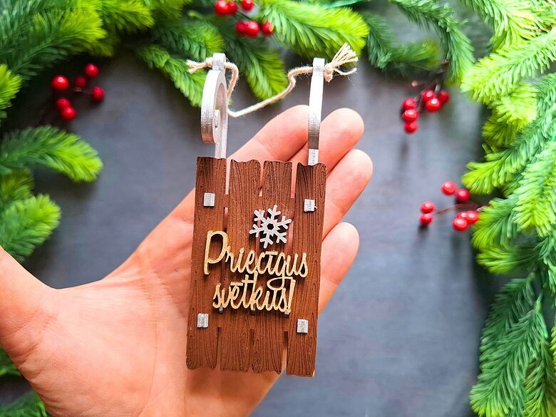 Ragaviņas "Priecīgus svētkus"