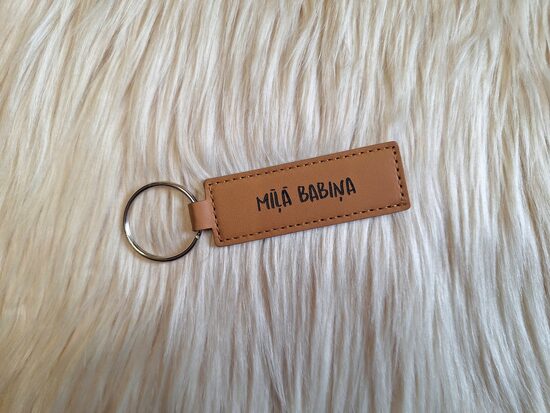 Atslēgu piekariņš "Mīļā babiņa"