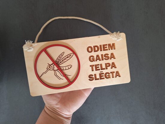 Dekors "Odiem gaisa telpa slēgta"