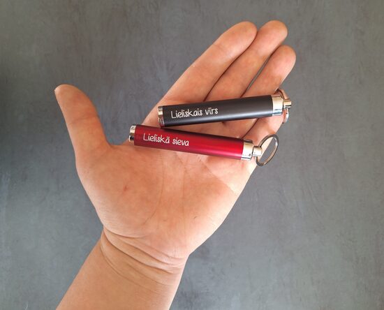 Atslēgu piekariņš ar led gaismu sievai/vīram