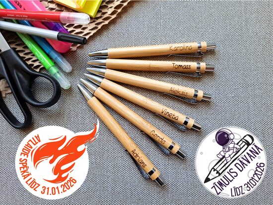 Pildspalva ar atšķirīgu gravējumu (koka korpuss) *