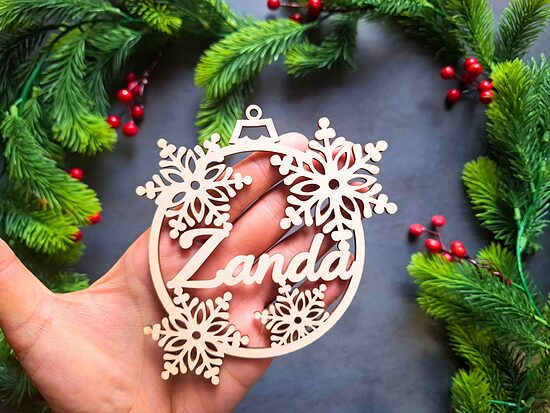 Personalizēts eglīšu rotājums "Sniegpārsliņas" 