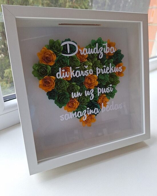 Papīra ziedu rāmis "Draudzība"