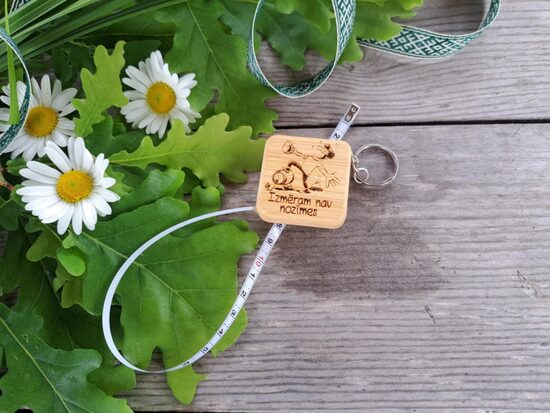Bambusa mērlente - atslēgu piekariņš "Izmēram nav nozīmes!"