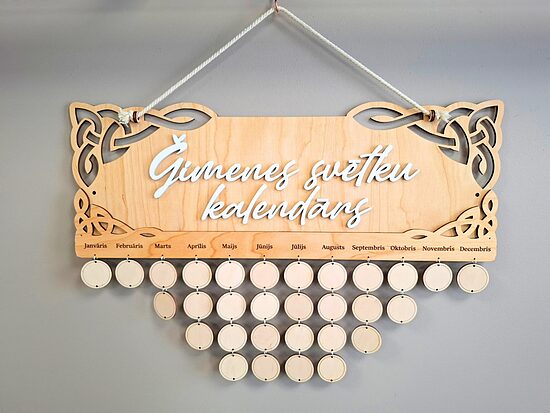 Kalendārs "Ģimenes svētku kalendārs" (6 krāsu uzraksti)