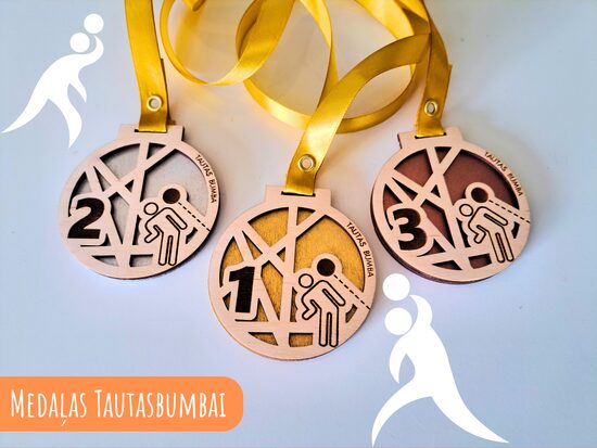 Medaļas tautasbumbai ar krāsotu pamatni #2