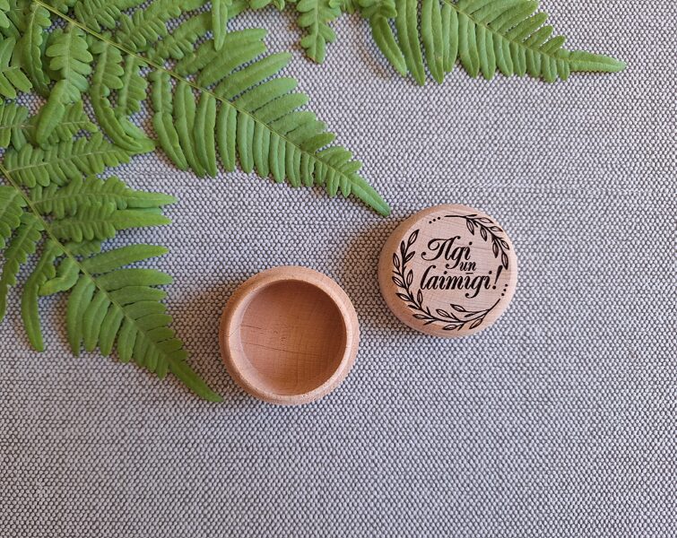 Gredzenu kastīte ar personalizētu gravējumu