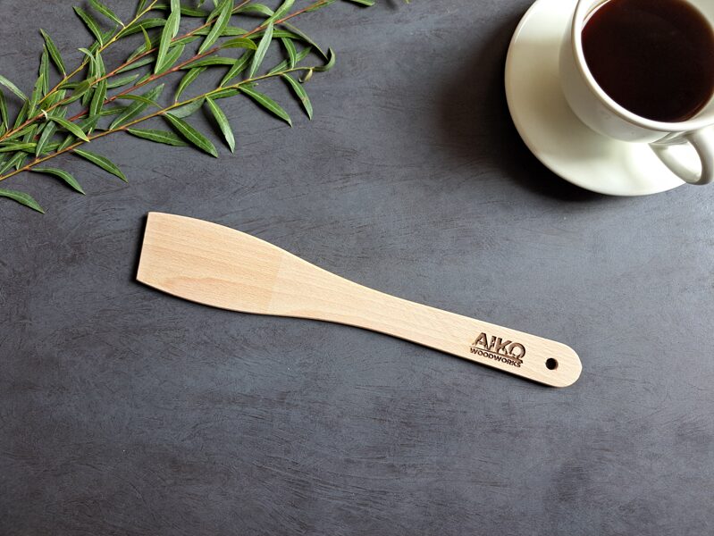 Koka lāpstiņa ar personalizētu gravējumu